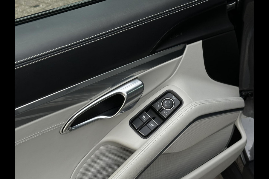 Porsche 718 Cayman 2.0 Sportchrono Adapt. Cruise BOSE Stuurverw. CarPlay Keyless LED 20”LM Agaatgrijs Porsche 718 Cayman 2.0 Sportchrono Adapt. Cruise BOSE Stuurverw. CarPlay Keyless LED 20”LM Agaatgrijs