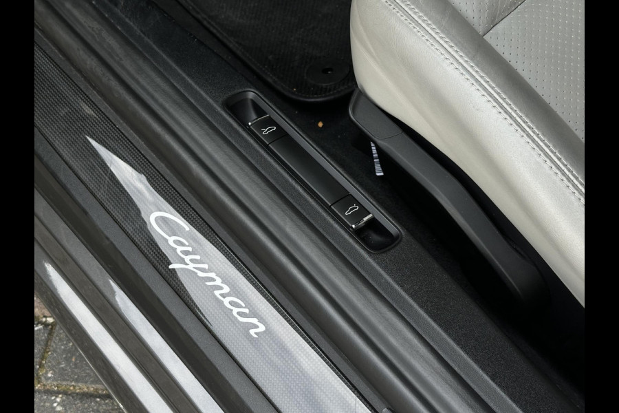 Porsche 718 Cayman 2.0 Sportchrono Adapt. Cruise BOSE Stuurverw. CarPlay Keyless LED 20”LM Agaatgrijs Porsche 718 Cayman 2.0 Sportchrono Adapt. Cruise BOSE Stuurverw. CarPlay Keyless LED 20”LM Agaatgrijs