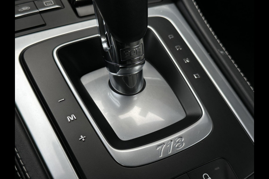 Porsche 718 Cayman 2.0 Sportchrono Adapt. Cruise BOSE Stuurverw. CarPlay Keyless LED 20”LM Agaatgrijs Porsche 718 Cayman 2.0 Sportchrono Adapt. Cruise BOSE Stuurverw. CarPlay Keyless LED 20”LM Agaatgrijs