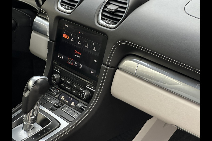 Porsche 718 Cayman 2.0 Sportchrono Adapt. Cruise BOSE Stuurverw. CarPlay Keyless LED 20”LM Agaatgrijs Porsche 718 Cayman 2.0 Sportchrono Adapt. Cruise BOSE Stuurverw. CarPlay Keyless LED 20”LM Agaatgrijs