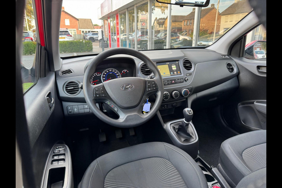 Hyundai i10 1.0i Comfort | Eerste eigenaar, Apple CarPlay/Android Auto, Lichtmetalen velgen, Cruise control, Navigatie, Parkeersensoren