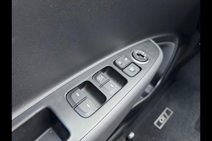 Hyundai i10 1.0i Comfort | Eerste eigenaar, Apple CarPlay/Android Auto, Lichtmetalen velgen, Cruise control, Navigatie, Parkeersensoren