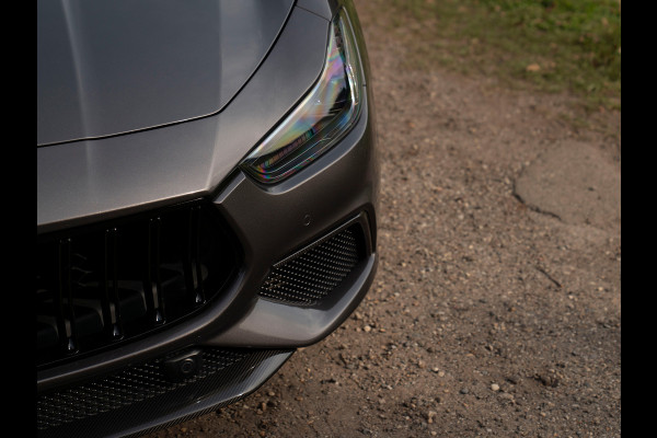 Maserati Ghibli 3.8 V8 Trofeo 580pk | Carbon Ext. Pack | Driver Ass. Pack + | Harman/Kardon | Stoelventilatie Maserati Ghibli 3.8 V8 Trofeo 580pk | Carbon Ext. Pack | Driver Ass. Pack + | Harman/Kardon | Stoelventilatie