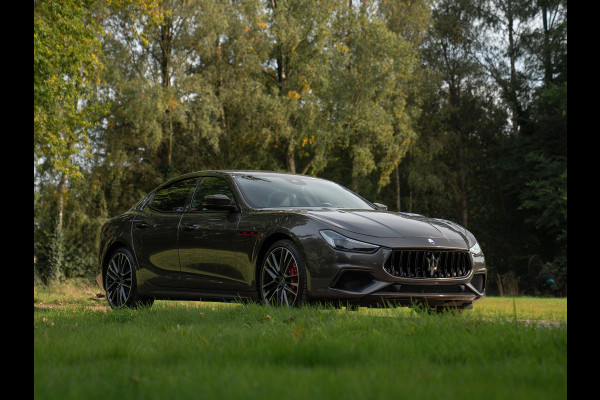 Maserati Ghibli 3.8 V8 Trofeo 580pk | Carbon Ext. Pack | Driver Ass. Pack + | Harman/Kardon | Stoelventilatie Maserati Ghibli 3.8 V8 Trofeo 580pk | Carbon Ext. Pack | Driver Ass. Pack + | Harman/Kardon | Stoelventilatie
