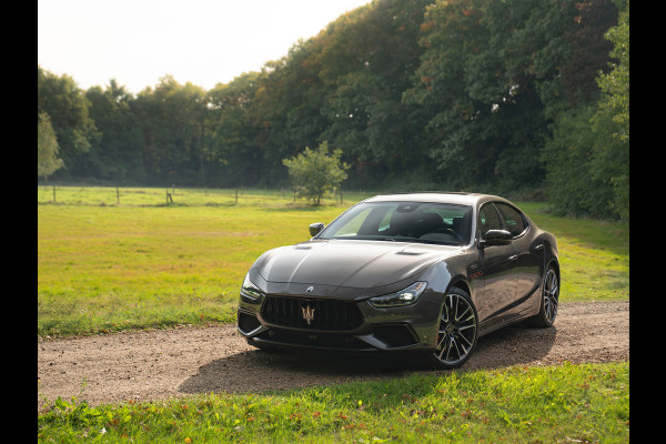 Maserati Ghibli 3.8 V8 Trofeo 580pk | Carbon Ext. Pack | Driver Ass. Pack + | Harman/Kardon | Stoelventilatie Maserati Ghibli 3.8 V8 Trofeo 580pk | Carbon Ext. Pack | Driver Ass. Pack + | Harman/Kardon | Stoelventilatie