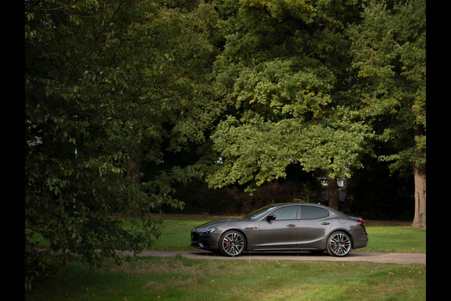 Maserati Ghibli 3.8 V8 Trofeo 580pk | Carbon Ext. Pack | Driver Ass. Pack + | Harman/Kardon | Stoelventilatie Maserati Ghibli 3.8 V8 Trofeo 580pk | Carbon Ext. Pack | Driver Ass. Pack + | Harman/Kardon | Stoelventilatie