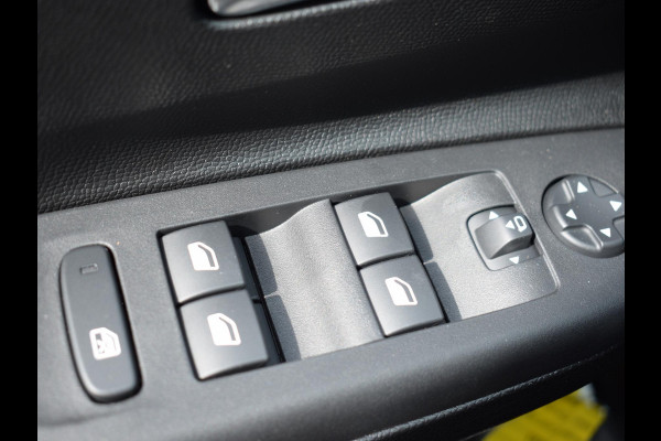 Opel Corsa 1.2 Turbo Hybrid GS NAVI & CARPLAY | ACHTERUITRIJCAMERA MET SENSOREN | WINTERPAKKET | UIT VOORRAAD LEVERBAAR