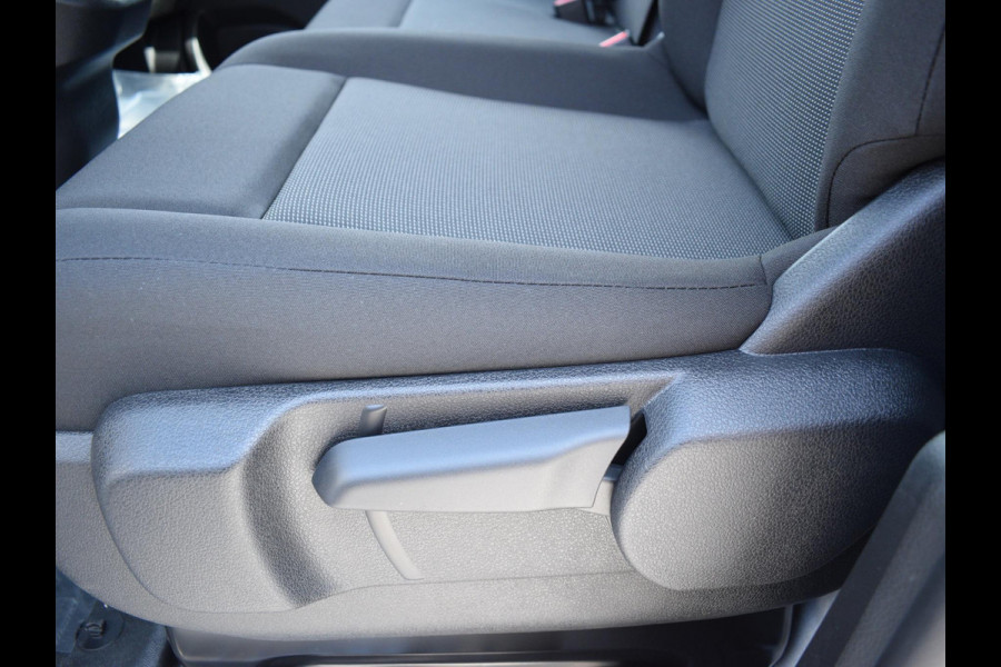 Peugeot e-Expert EV L2 75 kWh | 0% rente | Apple Carplay | parkeersensoren + camera | navigatie | rijklaarprijs