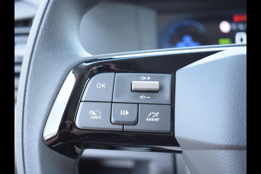 Peugeot e-Expert EV L2 75 kWh | 0% rente | Apple Carplay | parkeersensoren + camera | navigatie | rijklaarprijs