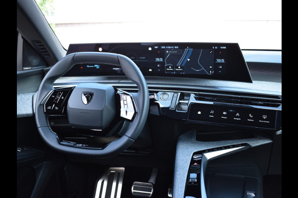 Peugeot E-3008 GT Avantage 210 73 kWh NAVI & CARPLAY | CAMERA MET SENSOREN | E.C.C. |
