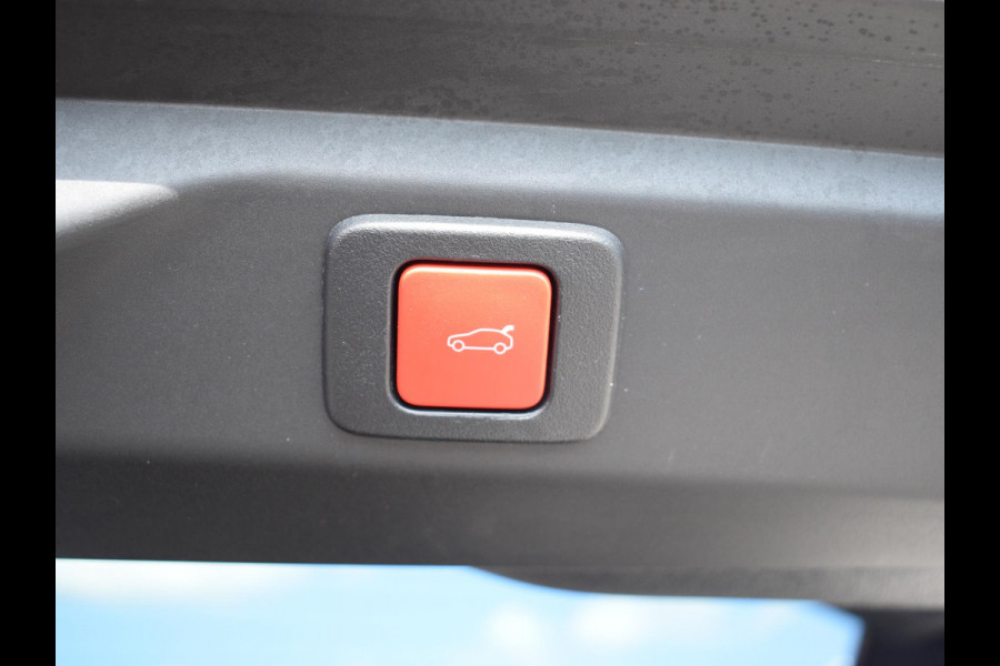 Peugeot E-3008 GT Avantage 210 73 kWh NAVI & CARPLAY | CAMERA MET SENSOREN | E.C.C. |