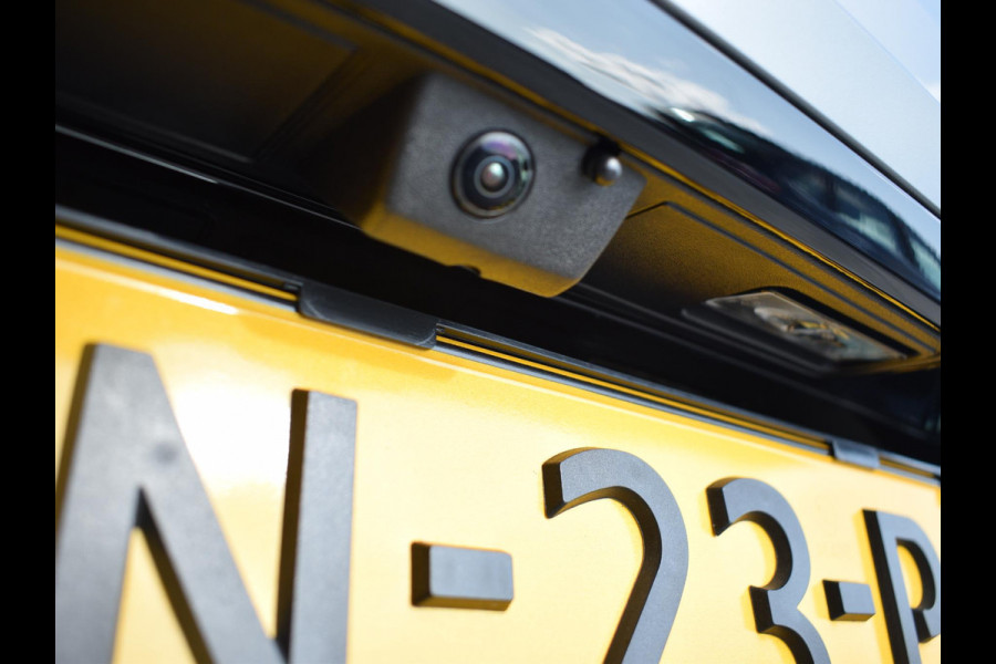 Peugeot E-3008 GT Avantage 210 73 kWh NAVI & CARPLAY | CAMERA MET SENSOREN | E.C.C. |