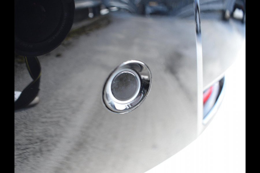 Peugeot E-3008 GT Avantage 210 73 kWh NAVI & CARPLAY | CAMERA MET SENSOREN | E.C.C. |