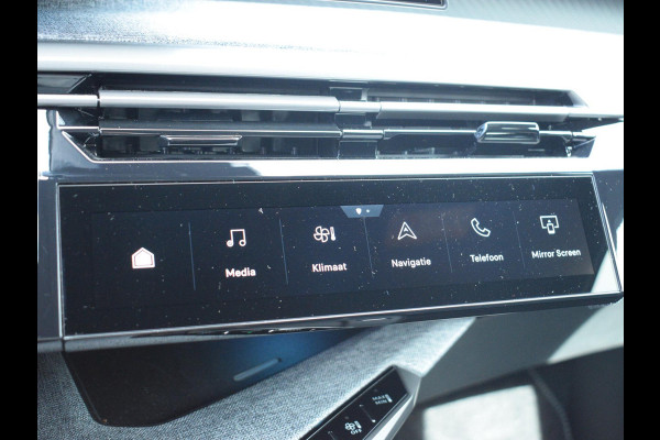 Peugeot E-3008 Allure 73 kWh ADAPTIEVE CRUISECONTROL | 360 CAMERA | NAVI & CARPLAY | E.C.C. | Peugeot E-3008 Allure 73 kWh ADAPTIEVE CRUISECONTROL | 360 CAMERA | NAVI & CARPLAY | E.C.C. |