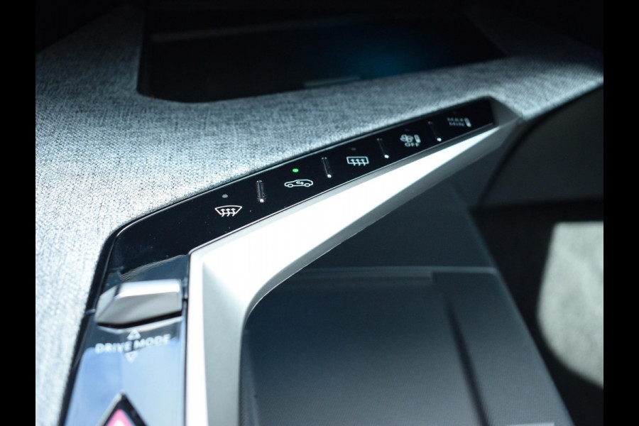 Peugeot E-3008 Allure 73 kWh ADAPTIEVE CRUISECONTROL | 360 CAMERA | NAVI & CARPLAY | E.C.C. | Peugeot E-3008 Allure 73 kWh ADAPTIEVE CRUISECONTROL | 360 CAMERA | NAVI & CARPLAY | E.C.C. |