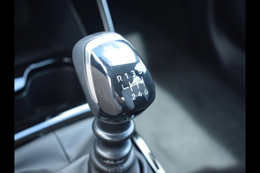 Citroën C3 1.2 Turbo 100pk Max | NAVIGATIE & CARPLAY | ACHTERUITRIJCAMERA MET SENSOREN | E.C.C.