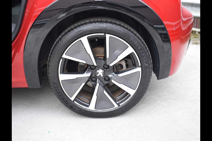 Peugeot e-208 EV GT Pack 50 kWh 3 FASE | PANODAK | ACHTERUITRIJCAMERA MET SENSOREN | NAVI & CARPLAY | E.C.C. |