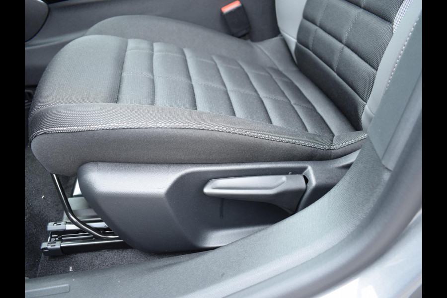 Citroën C4 1.2 Hybrid 136 Plus