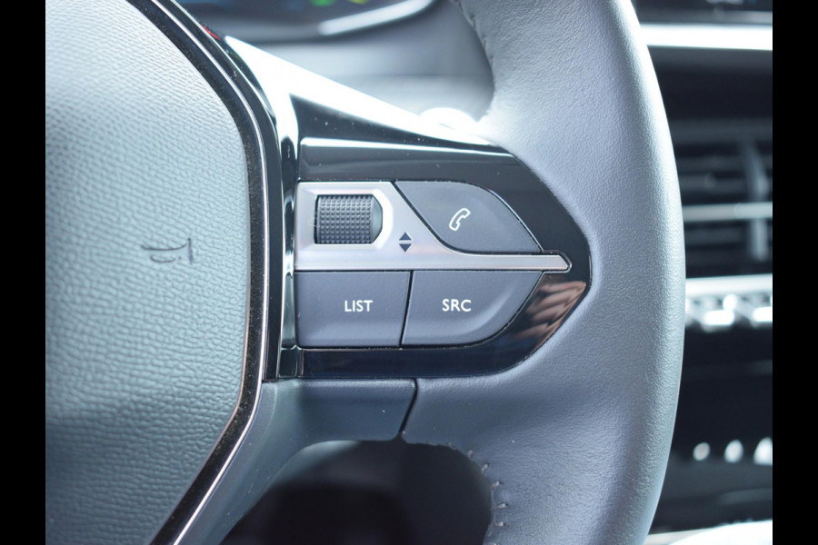 Peugeot e-208 EV Allure 50 kWh 3 FASE | NAVIGATIE & CARPLAY | PARKEERSENSOREN | E.C.C. | Peugeot e-208 EV Allure 50 kWh 3 FASE | NAVIGATIE & CARPLAY | PARKEERSENSOREN | E.C.C. |