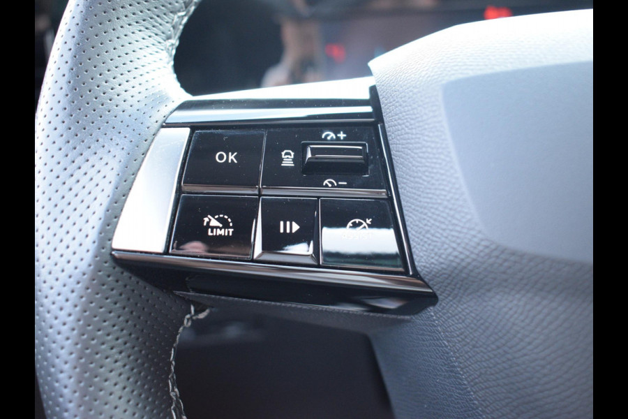 Opel Astra Sports Tourer 1.2 Ultimate SCHUIF- KANTELDAK | ELEKTRISCHE STOELBEDIENING | CAMERA MET SENSOREN |