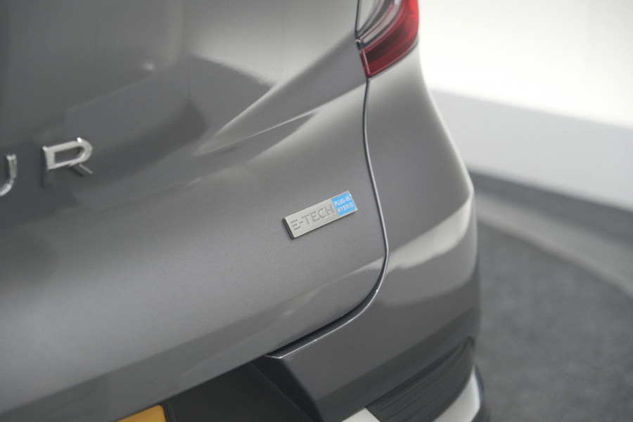 Renault Captur 1.6 E-Tech Plug-in Hybrid 160 Intens | Parkeersensoren | Apple Carplay | Navigatie | Climate Control