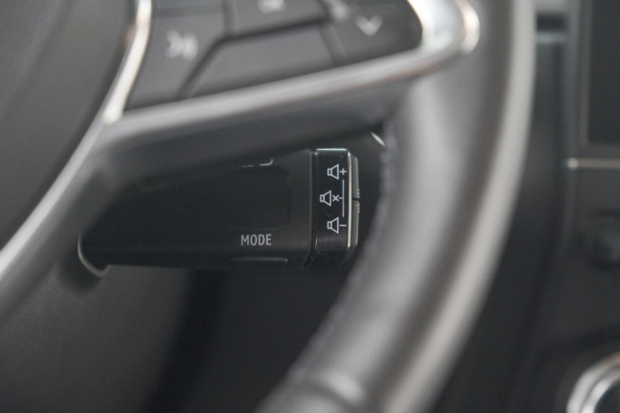 Renault Captur 1.6 E-Tech Plug-in Hybrid 160 Intens | Parkeersensoren | Apple Carplay | Navigatie | Climate Control