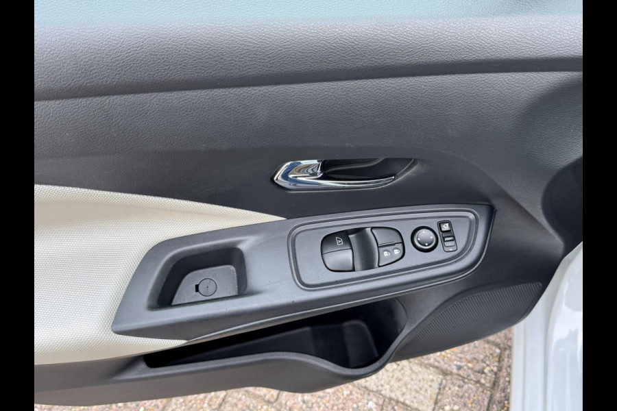 Nissan Micra 0.9 IG-T N-Connecta Cruise control Climate control Navigatie DAB Bluetooth Parkeersensor Nissan Micra 0.9 IG-T N-Connecta Cruise control Climate control Navigatie DAB Bluetooth Parkeersensor