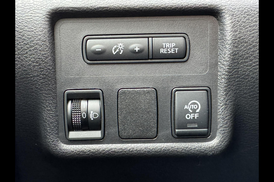 Nissan Micra 0.9 IG-T N-Connecta Cruise control Climate control Navigatie DAB Bluetooth Parkeersensor Nissan Micra 0.9 IG-T N-Connecta Cruise control Climate control Navigatie DAB Bluetooth Parkeersensor