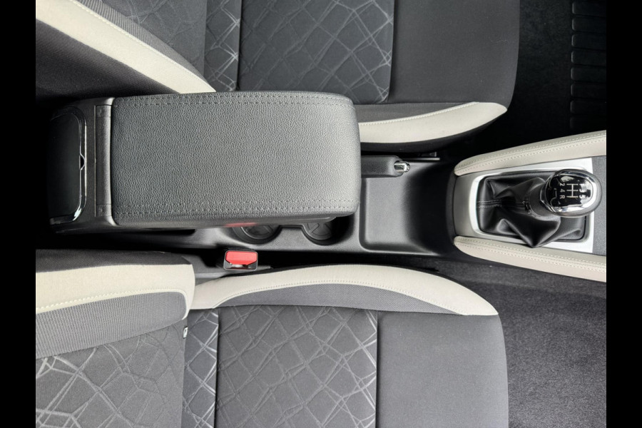 Nissan Micra 0.9 IG-T N-Connecta Cruise control Climate control Navigatie DAB Bluetooth Parkeersensor Nissan Micra 0.9 IG-T N-Connecta Cruise control Climate control Navigatie DAB Bluetooth Parkeersensor