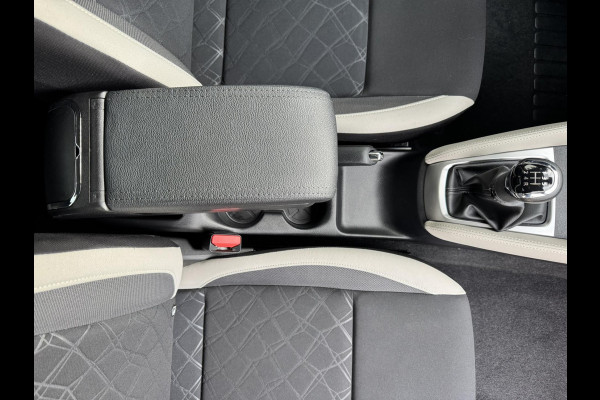 Nissan Micra 0.9 IG-T N-Connecta Cruise control Climate control Navigatie DAB Bluetooth Parkeersensor Nissan Micra 0.9 IG-T N-Connecta Cruise control Climate control Navigatie DAB Bluetooth Parkeersensor