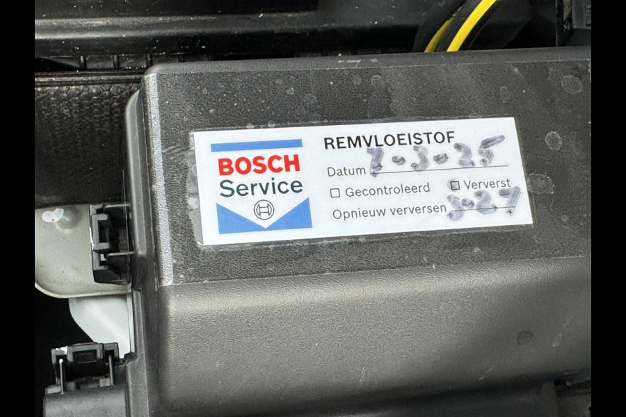 Nissan Micra 0.9 IG-T N-Connecta Cruise control Climate control Navigatie DAB Bluetooth Parkeersensor Nissan Micra 0.9 IG-T N-Connecta Cruise control Climate control Navigatie DAB Bluetooth Parkeersensor