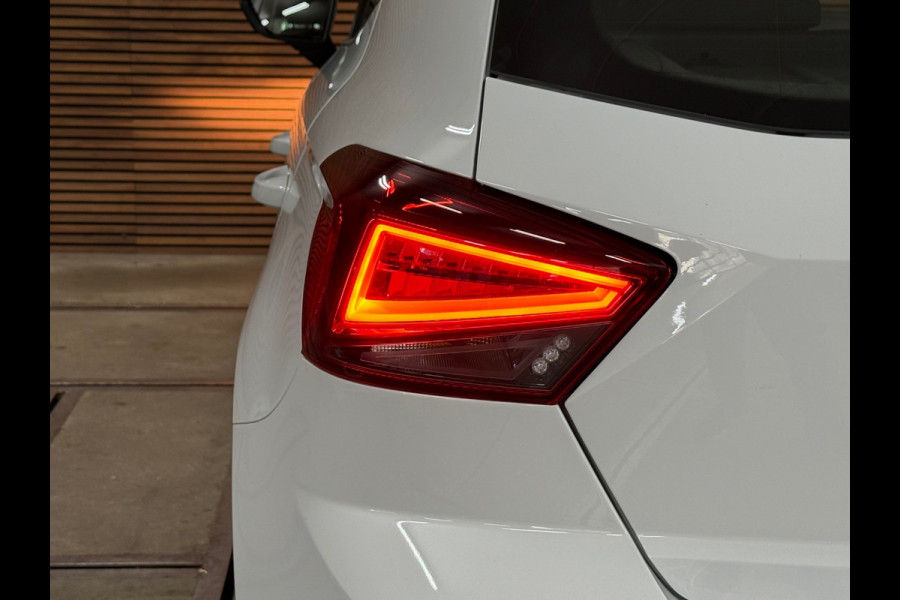 Seat Ibiza 1.0 TSI 5 deurs Style | Beats Audio | Bluetooth | Airco | Parkeersensoren Seat Ibiza 1.0 TSI 5 deurs Style | Beats Audio | Bluetooth | Airco | Parkeersensoren