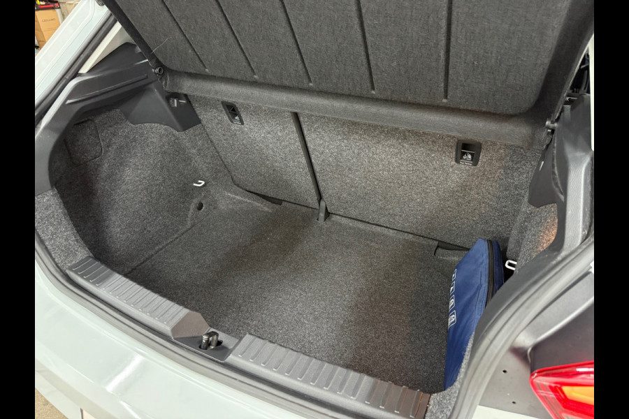 Seat Ibiza 1.0 TSI 5 deurs Style | Beats Audio | Bluetooth | Airco | Parkeersensoren Seat Ibiza 1.0 TSI 5 deurs Style | Beats Audio | Bluetooth | Airco | Parkeersensoren
