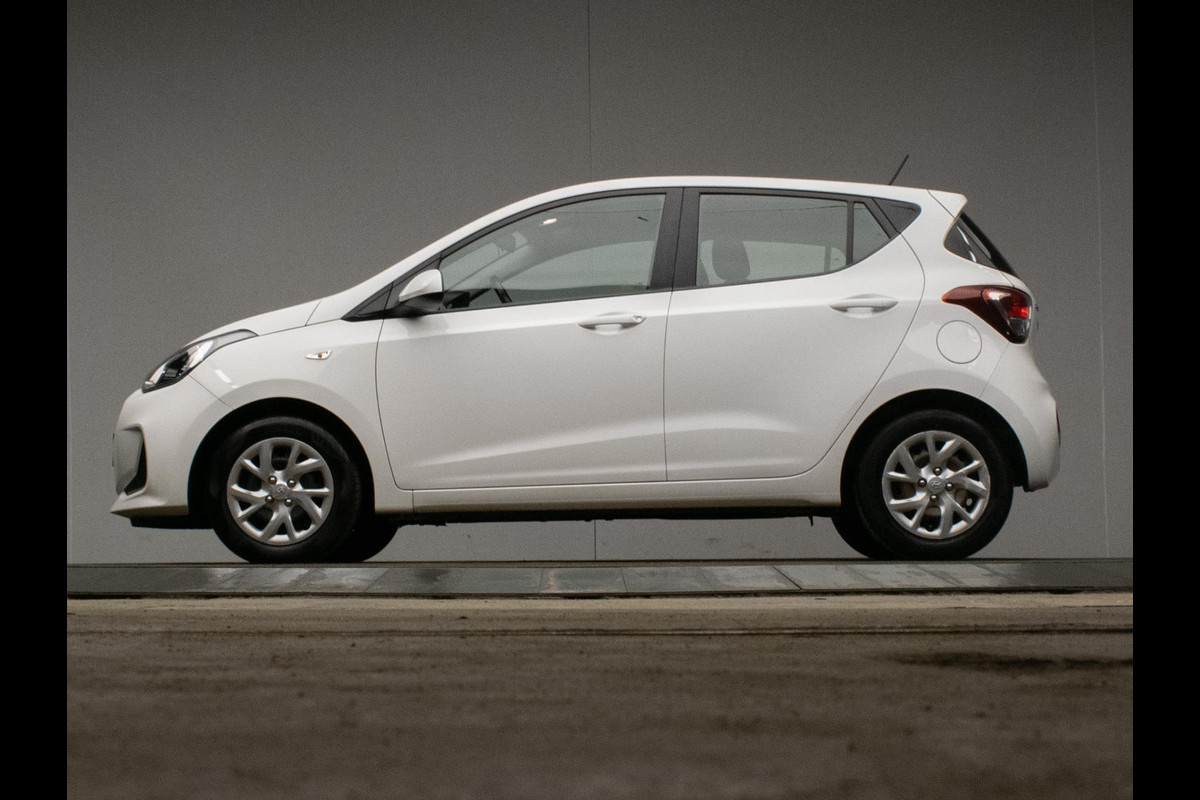 Hyundai i10 1.0i Comfort Sport (CRUISE,BLUETOOTH,ELEKTRISCH PAKKET,LED,AIRCO,SPORTSTOELEN,NIEUWE APK,NETTE STAAT) Hyundai i10 1.0i Comfort Sport (CRUISE,BLUETOOTH,ELEKTRISCH PAKKET,LED,AIRCO,SPORTSTOELEN,NIEUWE APK,NETTE STAAT)