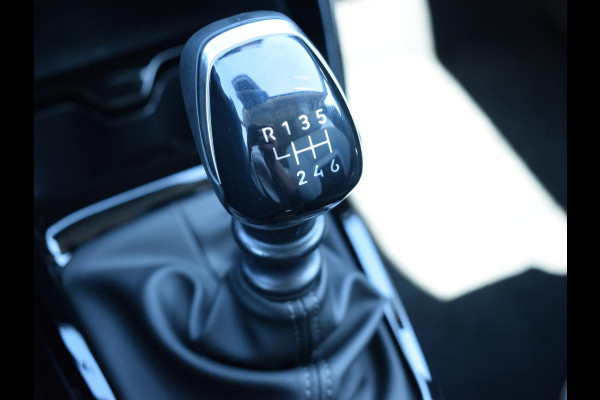 Citroën C3 1.2 Turbo 100pk Max CAMERA MET SENSOREN | NAVI & CARPLAY | E.C.C. | UIT VOORRAAD LEVERBAAR