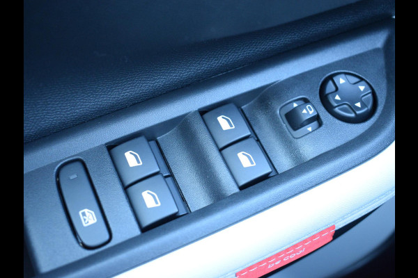 Citroën C3 1.2 Turbo 100pk Max CAMERA MET SENSOREN | NAVI & CARPLAY | E.C.C. | UIT VOORRAAD LEVERBAAR