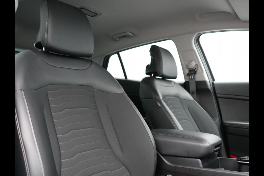 Kia Sportage 1.6 T-GDi AWD Dynamic Line Plug In Hybrid 265pk Dealer O.H PHEV | Adaptive Cruise | Widescreen | Camera | Lederen Sportstoelen Verwarmd | Apple Carplay | Navigatie | Stuur Verwarmd | Virtual | DAB |