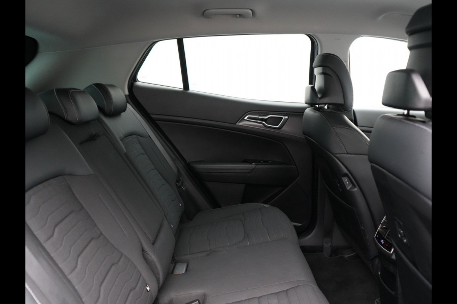 Kia Sportage 1.6 T-GDi AWD Dynamic Line Plug In Hybrid 265pk Dealer O.H PHEV | Adaptive Cruise | Widescreen | Camera | Lederen Sportstoelen Verwarmd | Apple Carplay | Navigatie | Stuur Verwarmd | Virtual | DAB |