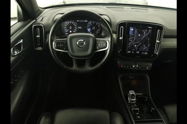Volvo XC40 2.0 T4 Inscription | Panoramadak | Leder | Trekhaak | Stoelverwarming | Camera | Adaptive cruise | Keyless | Navigatie | 19'' lichtmetalen velgen Volvo XC40 2.0 T4 Inscription | Panoramadak | Leder | Trekhaak | Stoelverwarming | Camera | Adaptive cruise | Keyless | Navigatie | 19'' lichtmetalen velgen
