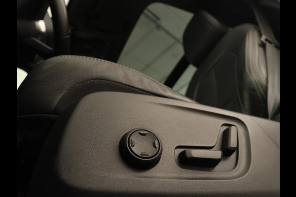 Volvo XC40 2.0 T4 Inscription | Panoramadak | Leder | Trekhaak | Stoelverwarming | Camera | Adaptive cruise | Keyless | Navigatie | 19'' lichtmetalen velgen Volvo XC40 2.0 T4 Inscription | Panoramadak | Leder | Trekhaak | Stoelverwarming | Camera | Adaptive cruise | Keyless | Navigatie | 19'' lichtmetalen velgen