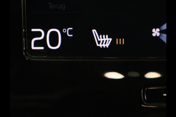 Volvo XC40 2.0 T4 Inscription | Panoramadak | Leder | Trekhaak | Stoelverwarming | Camera | Adaptive cruise | Keyless | Navigatie | 19'' lichtmetalen velgen Volvo XC40 2.0 T4 Inscription | Panoramadak | Leder | Trekhaak | Stoelverwarming | Camera | Adaptive cruise | Keyless | Navigatie | 19'' lichtmetalen velgen