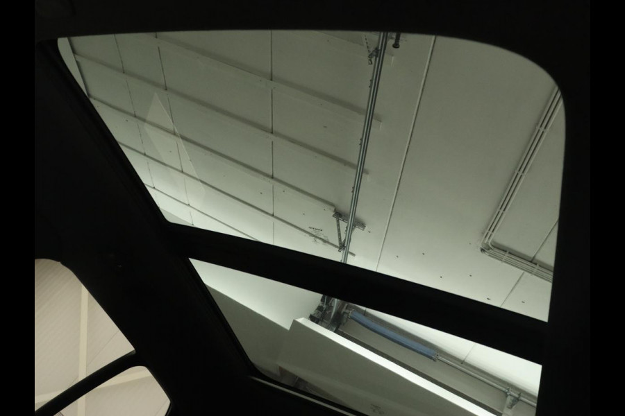 Volvo XC40 2.0 T4 Inscription | Panoramadak | Leder | Trekhaak | Stoelverwarming | Camera | Adaptive cruise | Keyless | Navigatie | 19'' lichtmetalen velgen Volvo XC40 2.0 T4 Inscription | Panoramadak | Leder | Trekhaak | Stoelverwarming | Camera | Adaptive cruise | Keyless | Navigatie | 19'' lichtmetalen velgen