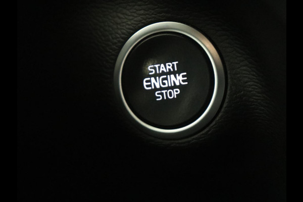 Volvo XC40 2.0 T4 Inscription | Panoramadak | Leder | Trekhaak | Stoelverwarming | Camera | Adaptive cruise | Keyless | Navigatie | 19'' lichtmetalen velgen Volvo XC40 2.0 T4 Inscription | Panoramadak | Leder | Trekhaak | Stoelverwarming | Camera | Adaptive cruise | Keyless | Navigatie | 19'' lichtmetalen velgen