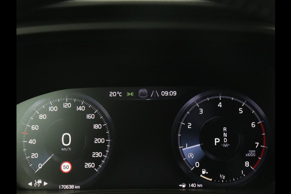 Volvo XC40 2.0 T4 Inscription | Panoramadak | Leder | Trekhaak | Stoelverwarming | Camera | Adaptive cruise | Keyless | Navigatie | 19'' lichtmetalen velgen Volvo XC40 2.0 T4 Inscription | Panoramadak | Leder | Trekhaak | Stoelverwarming | Camera | Adaptive cruise | Keyless | Navigatie | 19'' lichtmetalen velgen