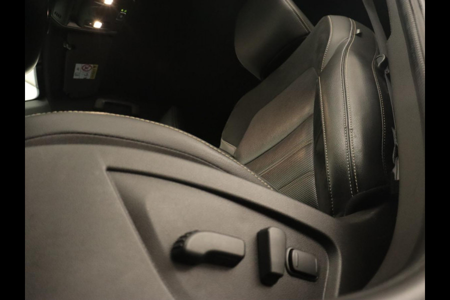 Renault Arkana 1.6 E-Tech hybrid 145 E-Tech engineered | Leder/Alcantara | Stoelverwarming | Adaptive cruise | Camera | Carplay | Stuurverwarming | 18'' | Park Assist | Naviagatie Renault Arkana 1.6 E-Tech hybrid 145 E-Tech engineered | Leder/Alcantara | Stoelverwarming | Adaptive cruise | Camera | Carplay | Stuurverwarming | 18'' | Park Assist | Naviagatie