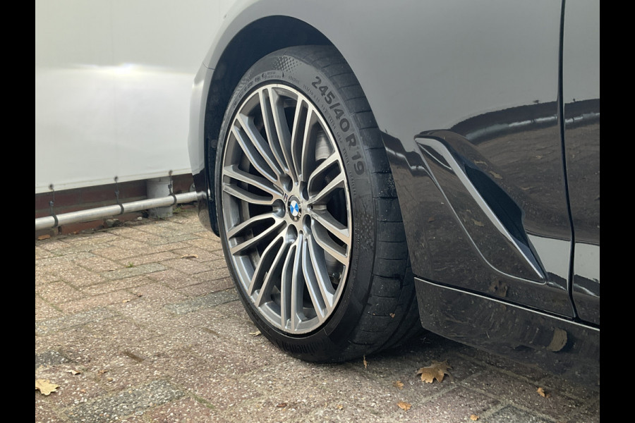 BMW 5 Serie 520D High Executive Pano.dak Leer Memory Stoelverw Led NL-Auto Volledig-OH! BMW 5 Serie 520D High Executive Pano.dak Leer Memory Stoelverw Led NL-Auto Volledig-OH!