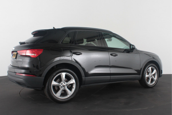 Audi Q3 45 TFSI e edition > 245pk/Leer/19inch/keyless/Stoelverwarming/Plug in-hybride... Audi Q3 45 TFSI e edition > 245pk/Leer/19inch/keyless/Stoelverwarming/Plug in-hybride...