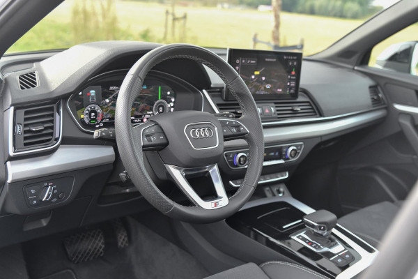 Audi Q5 55 TFSI e quattro Competition. Pano, ACC, 360, Trekh, B&O, Matrix, Sfeer, Keyless, Dodeh, CarPlay! Audi Q5 55 TFSI e quattro Competition. Pano, ACC, 360, Trekh, B&O, Matrix, Sfeer, Keyless, Dodeh, CarPlay!