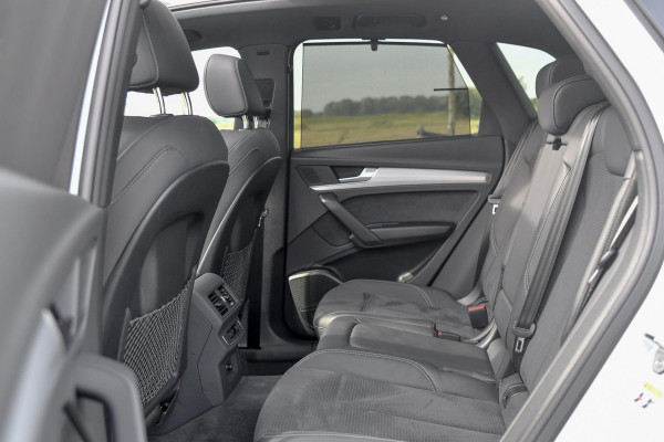 Audi Q5 55 TFSI e quattro Competition. Pano, ACC, 360, Trekh, B&O, Matrix, Sfeer, Keyless, Dodeh, CarPlay! Audi Q5 55 TFSI e quattro Competition. Pano, ACC, 360, Trekh, B&O, Matrix, Sfeer, Keyless, Dodeh, CarPlay!