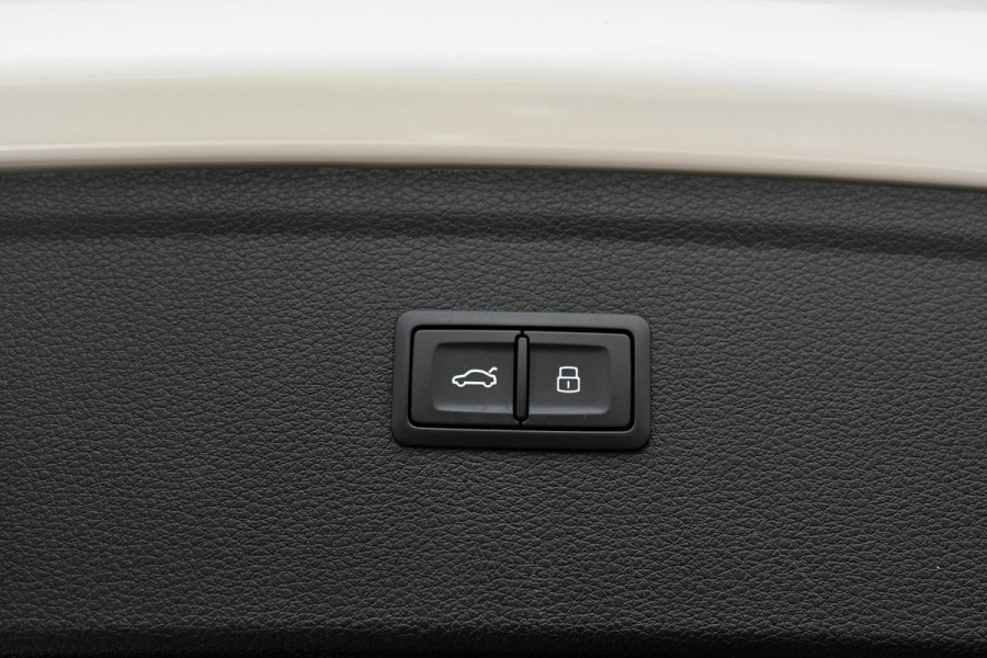 Audi Q5 55 TFSI e quattro Competition. Pano, ACC, 360, Trekh, B&O, Matrix, Sfeer, Keyless, Dodeh, CarPlay! Audi Q5 55 TFSI e quattro Competition. Pano, ACC, 360, Trekh, B&O, Matrix, Sfeer, Keyless, Dodeh, CarPlay!